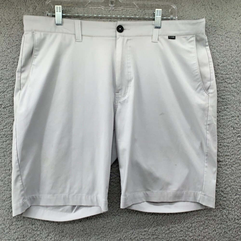 Travis Mathew Shorts Mens 36 Light Gray Pockets Chino Outdoors Casual Zip Men